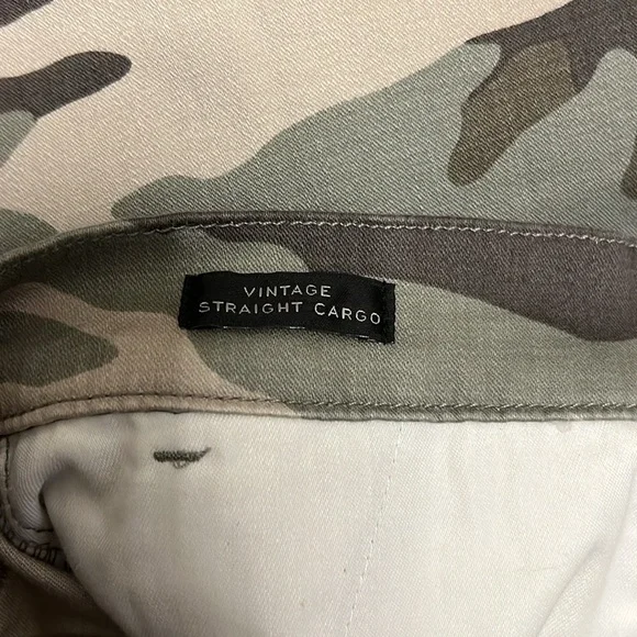 NWT J Crew Green Camo Vintage Straight Cargo, Size 29 - Picture 7 of 7